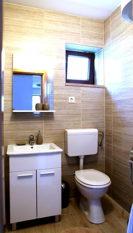 Apartments Marina-Mare Πόρετς Εξωτερικό φωτογραφία