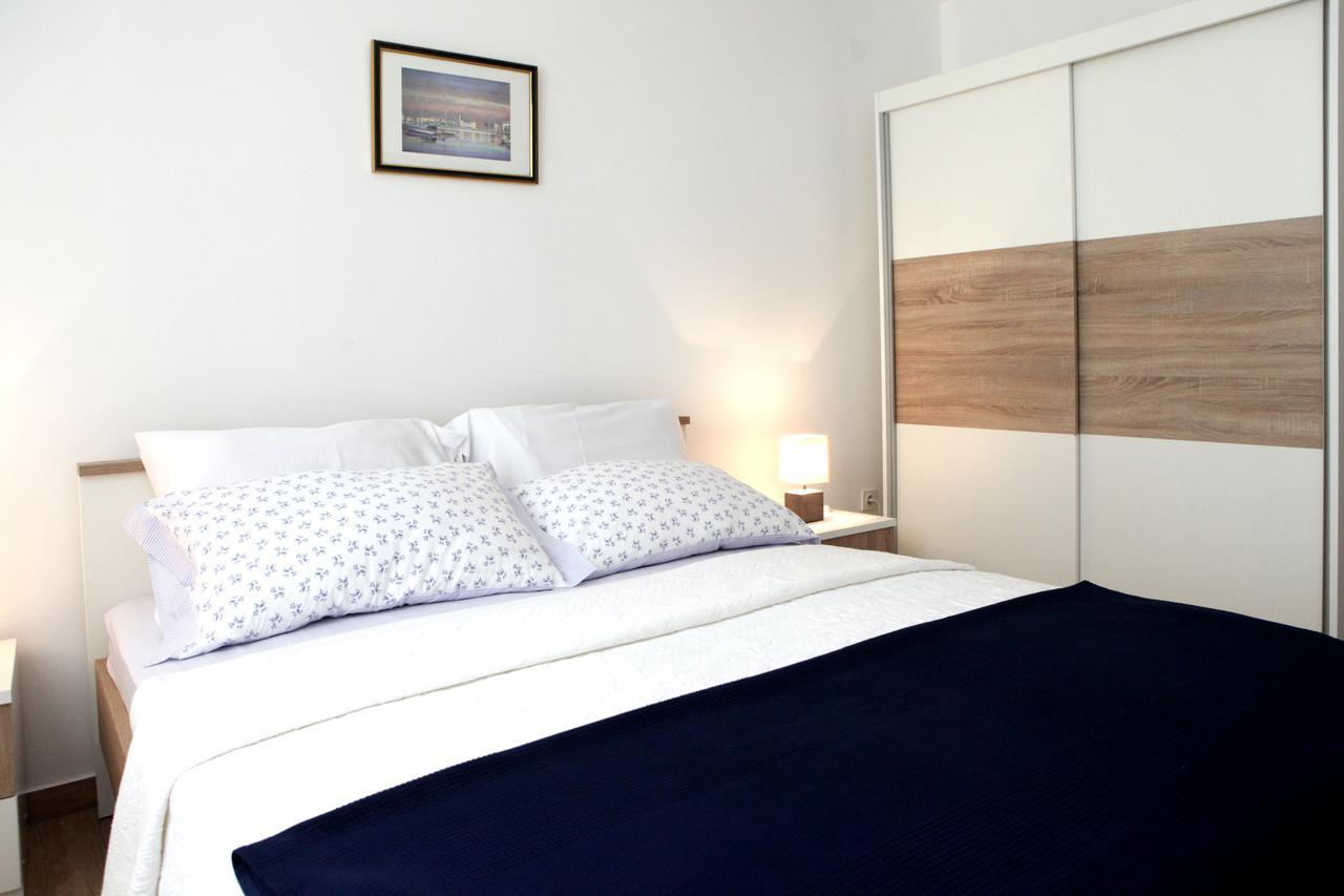 Apartments Marina-Mare Πόρετς Δωμάτιο φωτογραφία