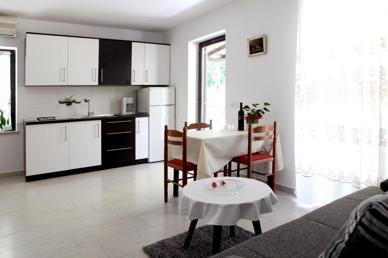 Apartments Marina-Mare Πόρετς Δωμάτιο φωτογραφία